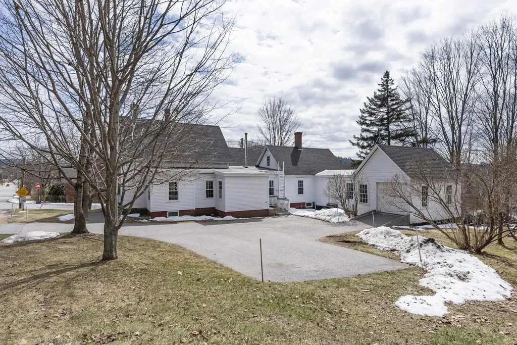 191 N. Main Street Bristol NH 03222