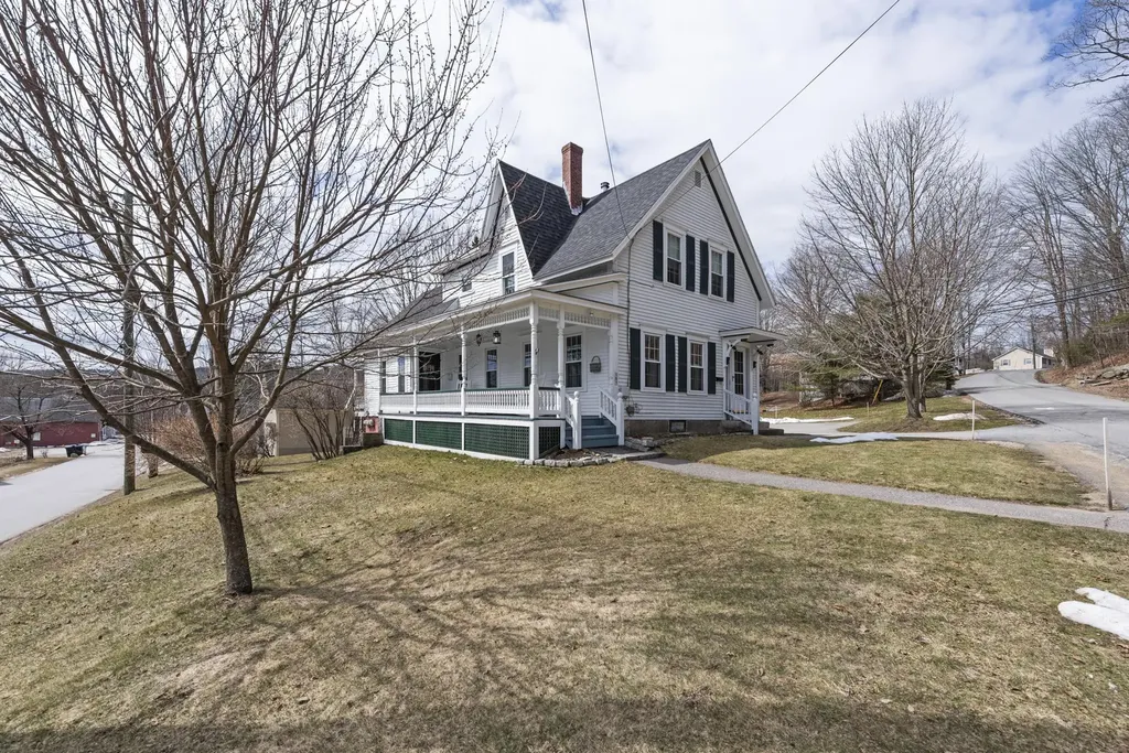 191 N. Main Street Bristol NH 03222