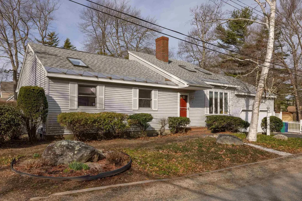 2 Robin Lane Hampton NH 03842