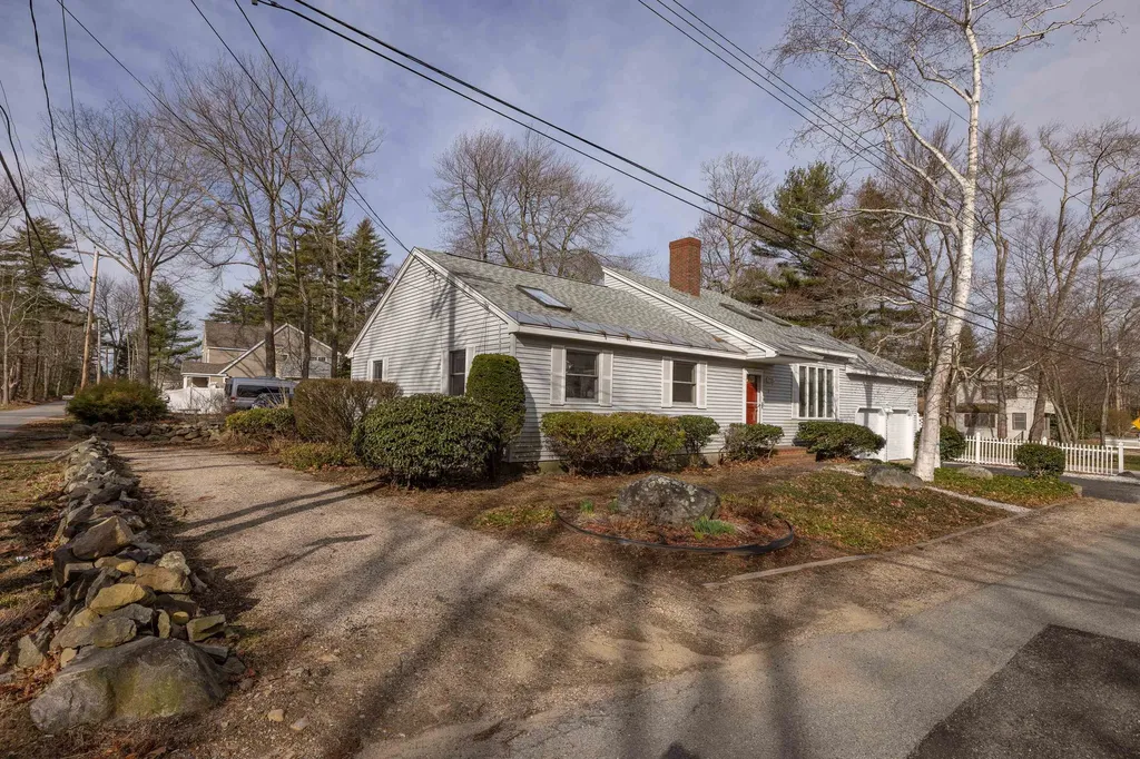 2 Robin Lane Hampton NH 03842