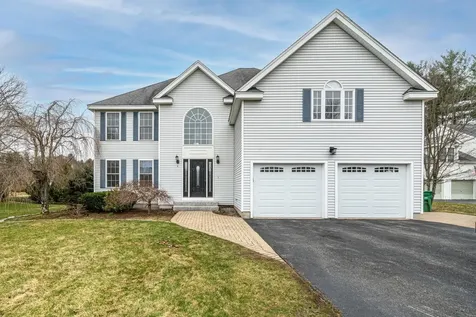 8 Wanda Lane Nashua NH 03062