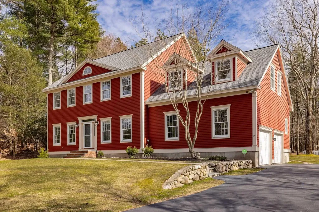 14 Boutilier Lane North Hampton NH 03862