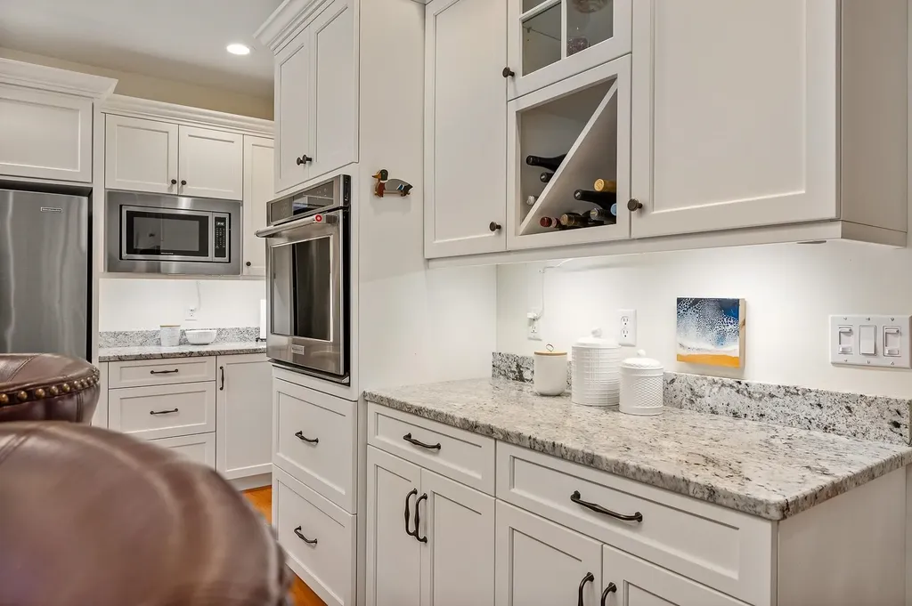 14 Boutilier Lane North Hampton NH 03862