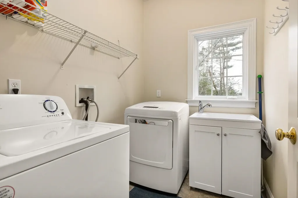 14 Boutilier Lane North Hampton NH 03862