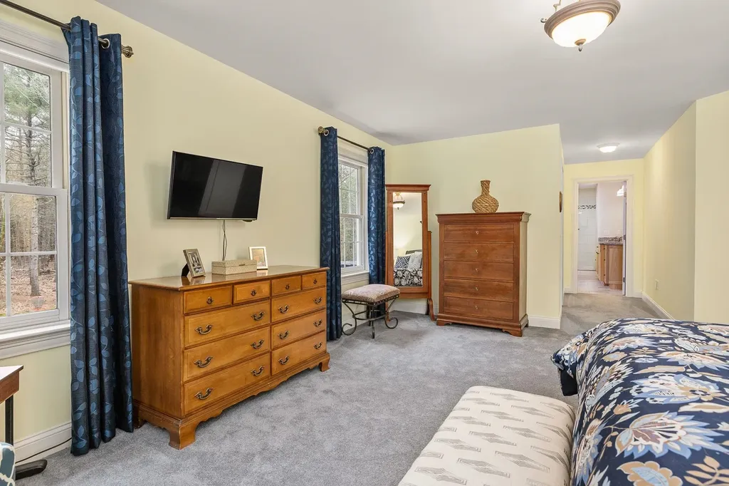 14 Boutilier Lane North Hampton NH 03862