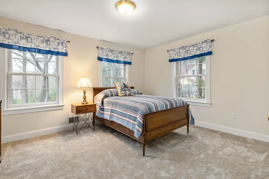 14 Boutilier Lane North Hampton NH 03862