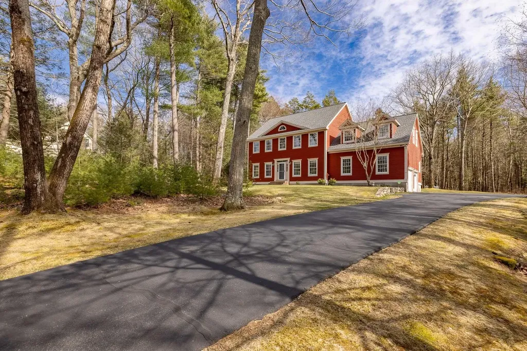 14 Boutilier Lane North Hampton NH 03862