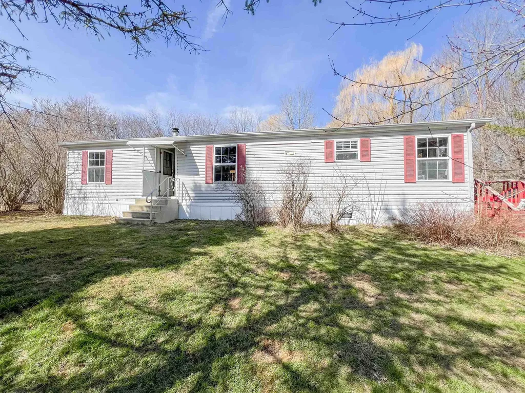 63 Wood Lane Alburgh VT 05440