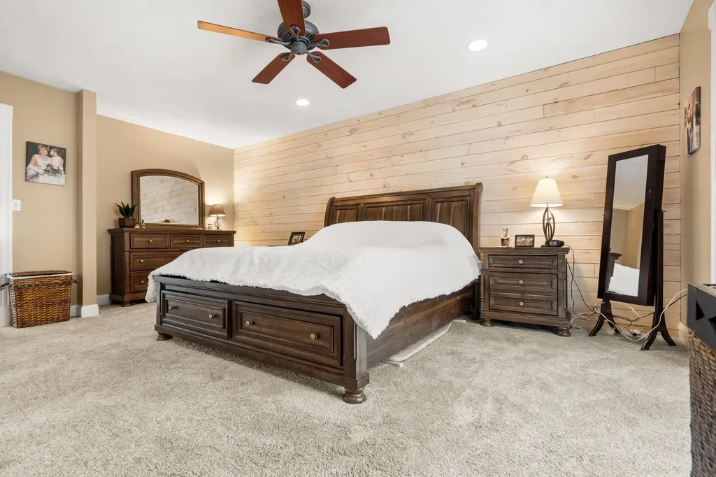 5 Overlook Drive Pelham NH 03076