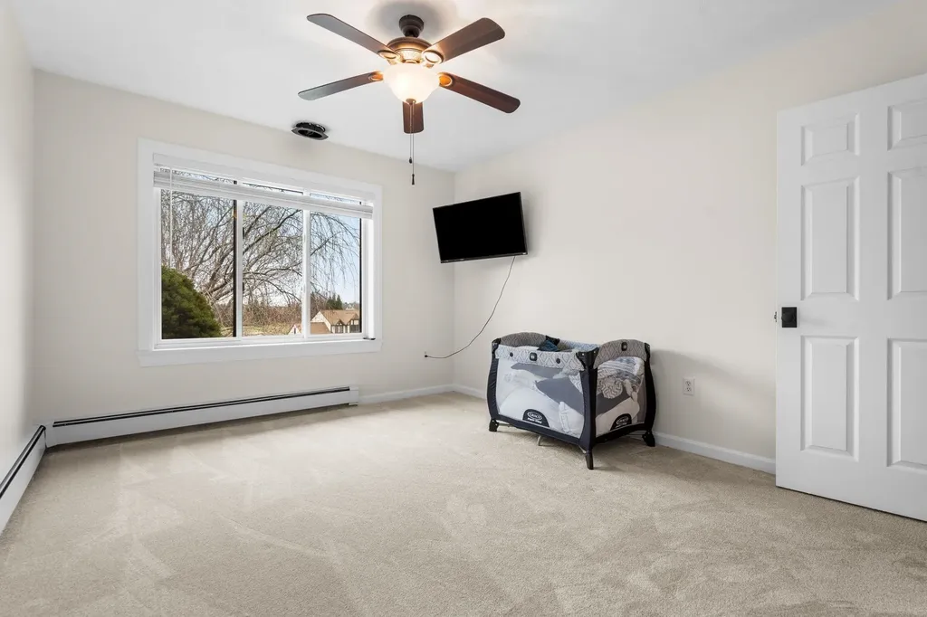 5 Overlook Drive Pelham NH 03076