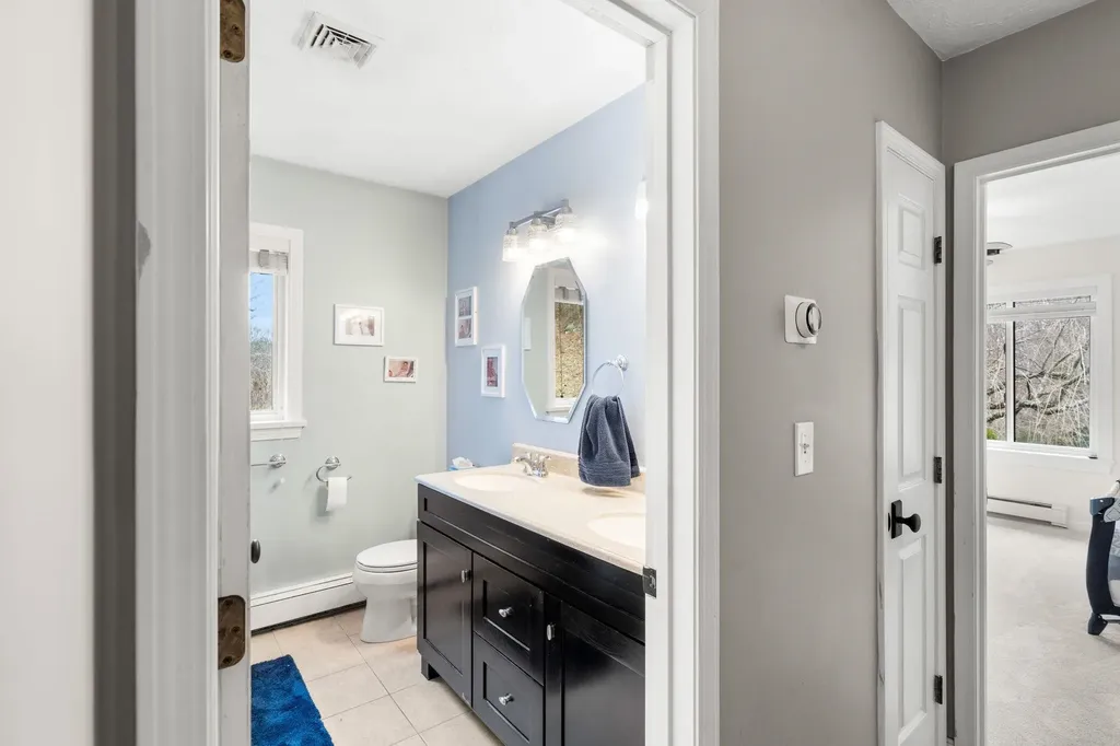 5 Overlook Drive Pelham NH 03076
