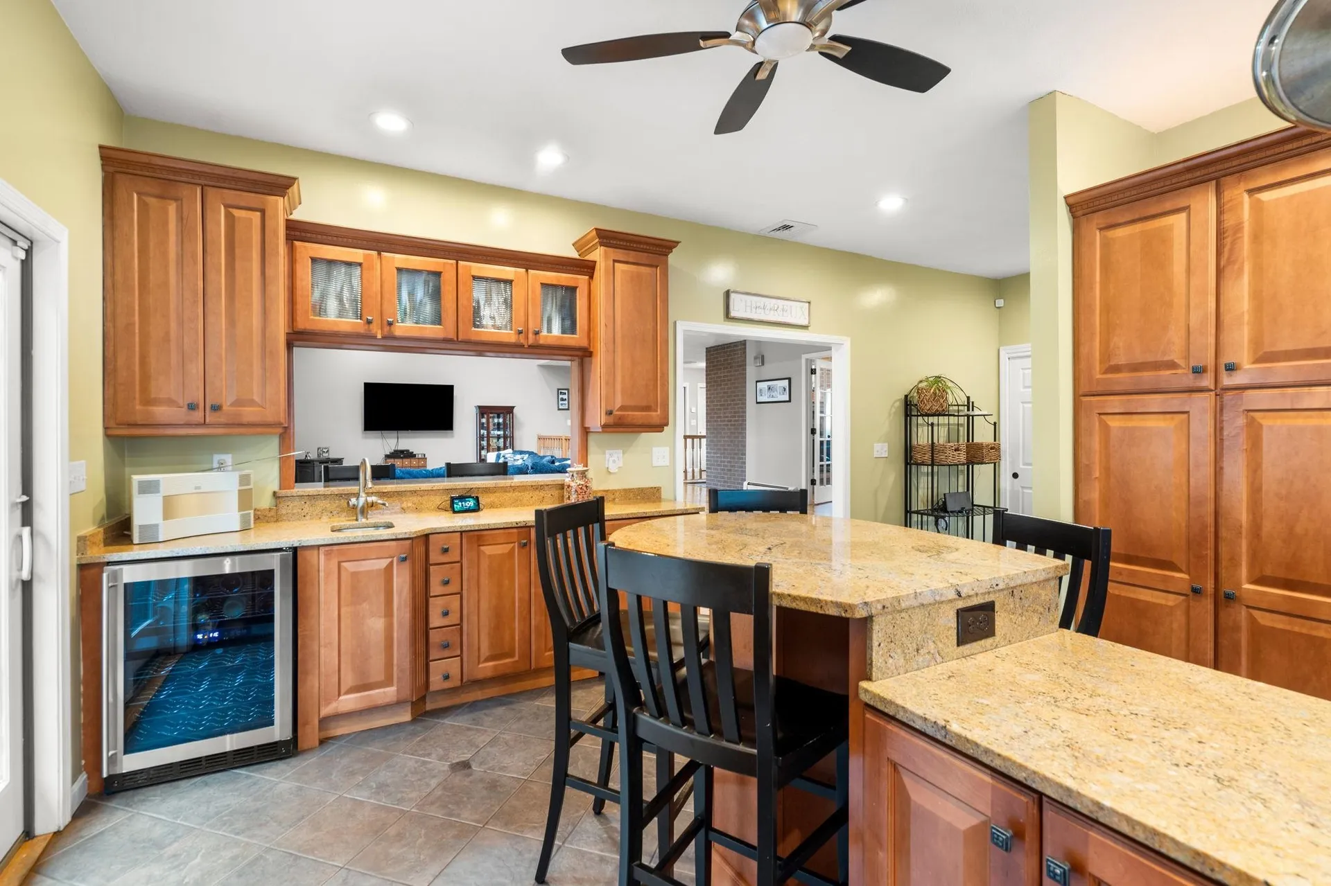 5 Overlook Drive Pelham NH 03076