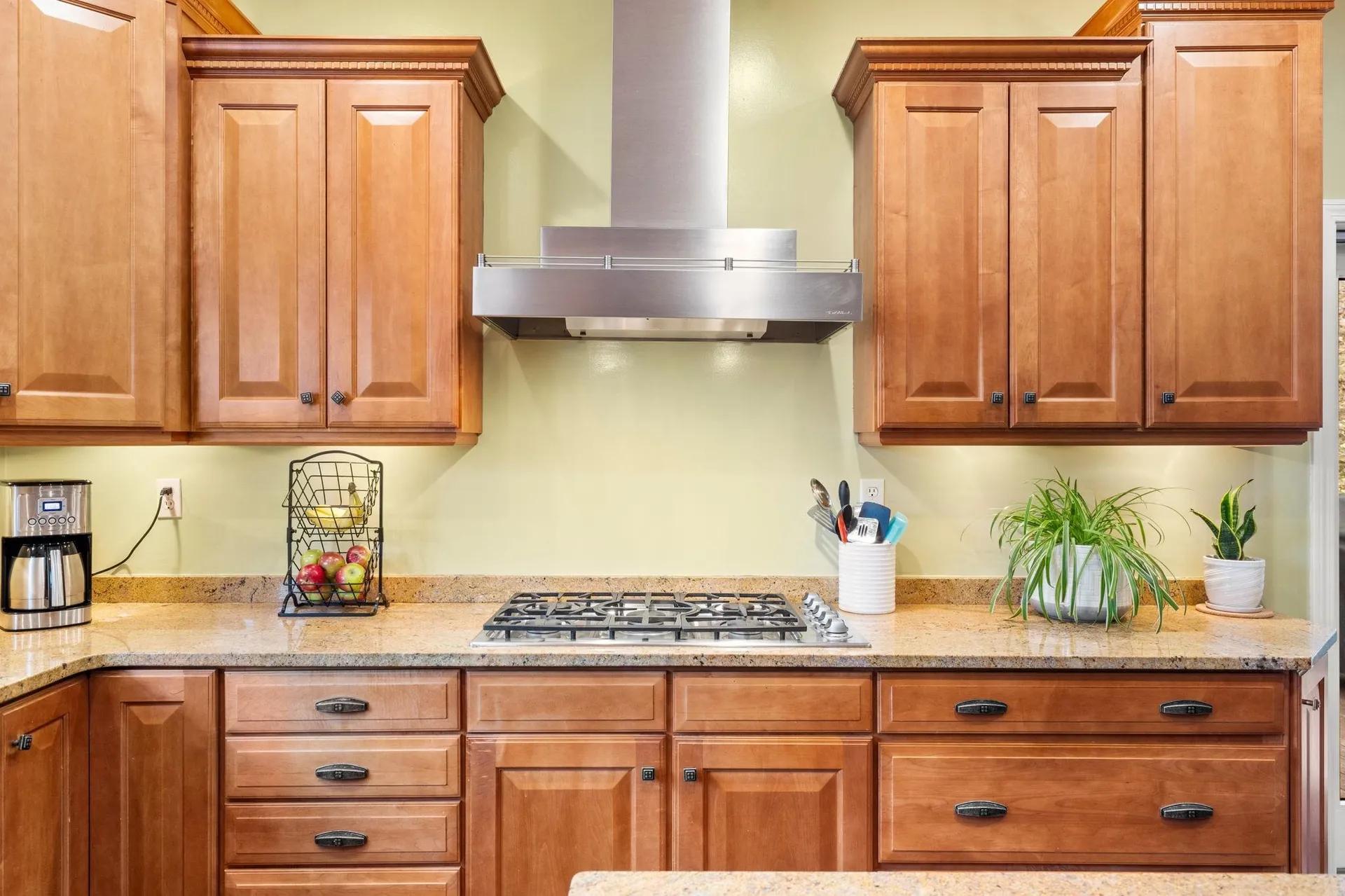 5 Overlook Drive Pelham NH 03076