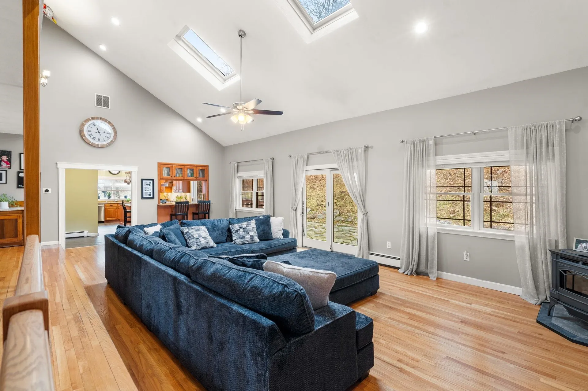 5 Overlook Drive Pelham NH 03076