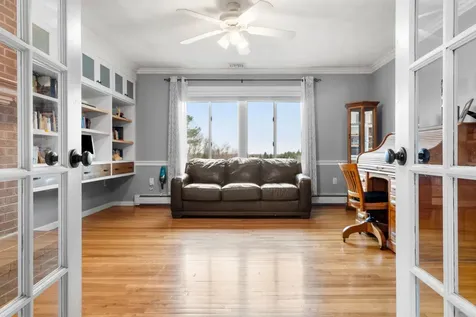 5 Overlook Drive Pelham NH 03076