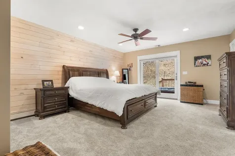 5 Overlook Drive Pelham NH 03076