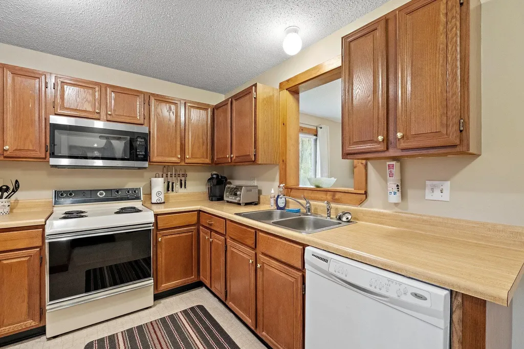 10 Notchview Lane Lincoln NH 03251