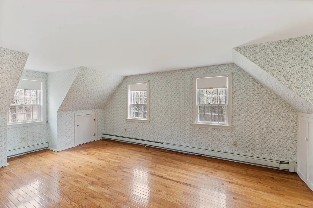 81 Highland Road South Hampton NH 03827
