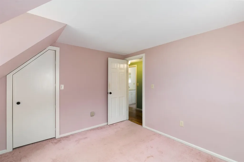 81 Highland Road South Hampton NH 03827
