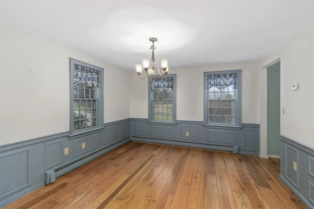 81 Highland Road South Hampton NH 03827