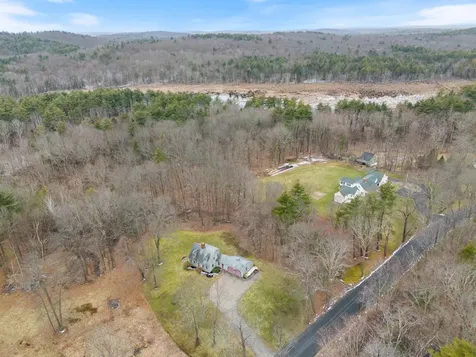 81 Highland Road South Hampton NH 03827