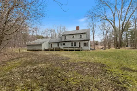 81 Highland Road South Hampton NH 03827