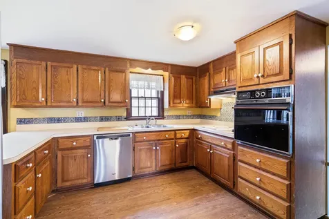 81 Highland Road South Hampton NH 03827