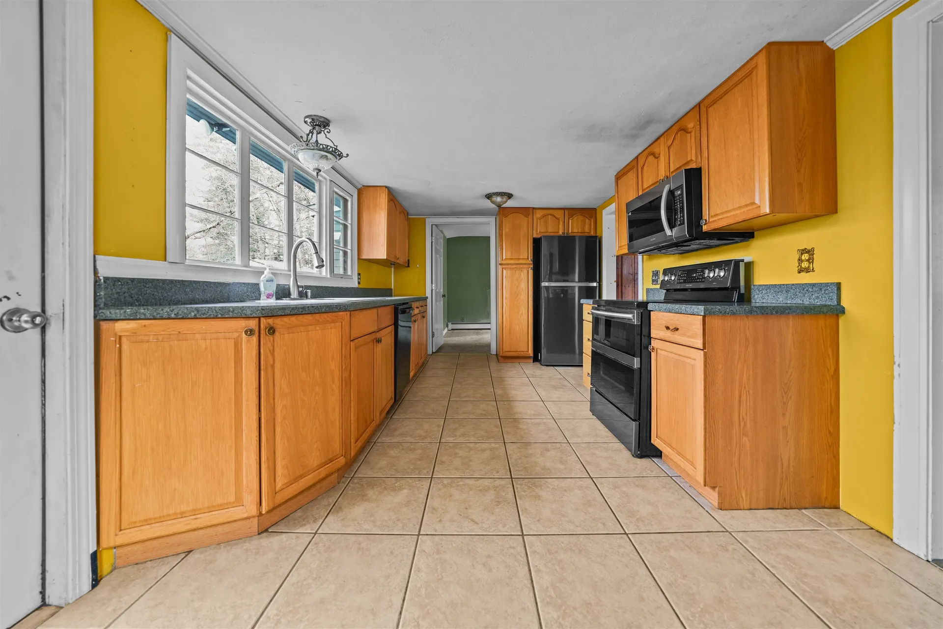 112 Millville Circle Salem NH 03079