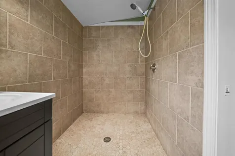 112 Millville Circle Salem NH 03079