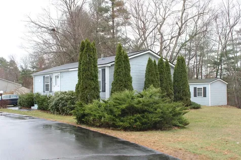 22 Krystal Drive Hudson NH 03051