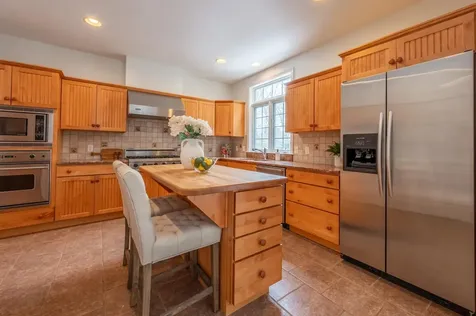 95 Spruce Lane New London NH 03257