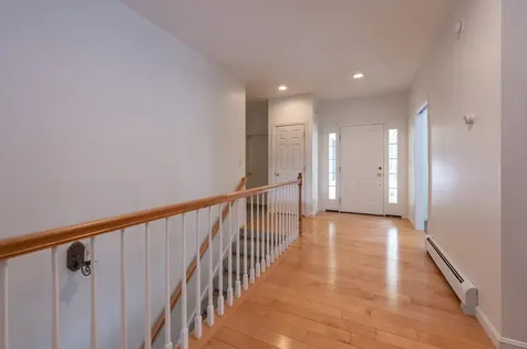 95 Spruce Lane New London NH 03257