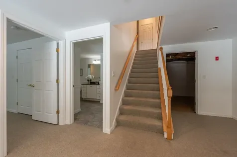 95 Spruce Lane New London NH 03257