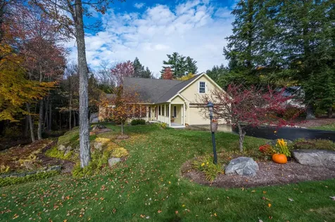 95 Spruce Lane New London NH 03257