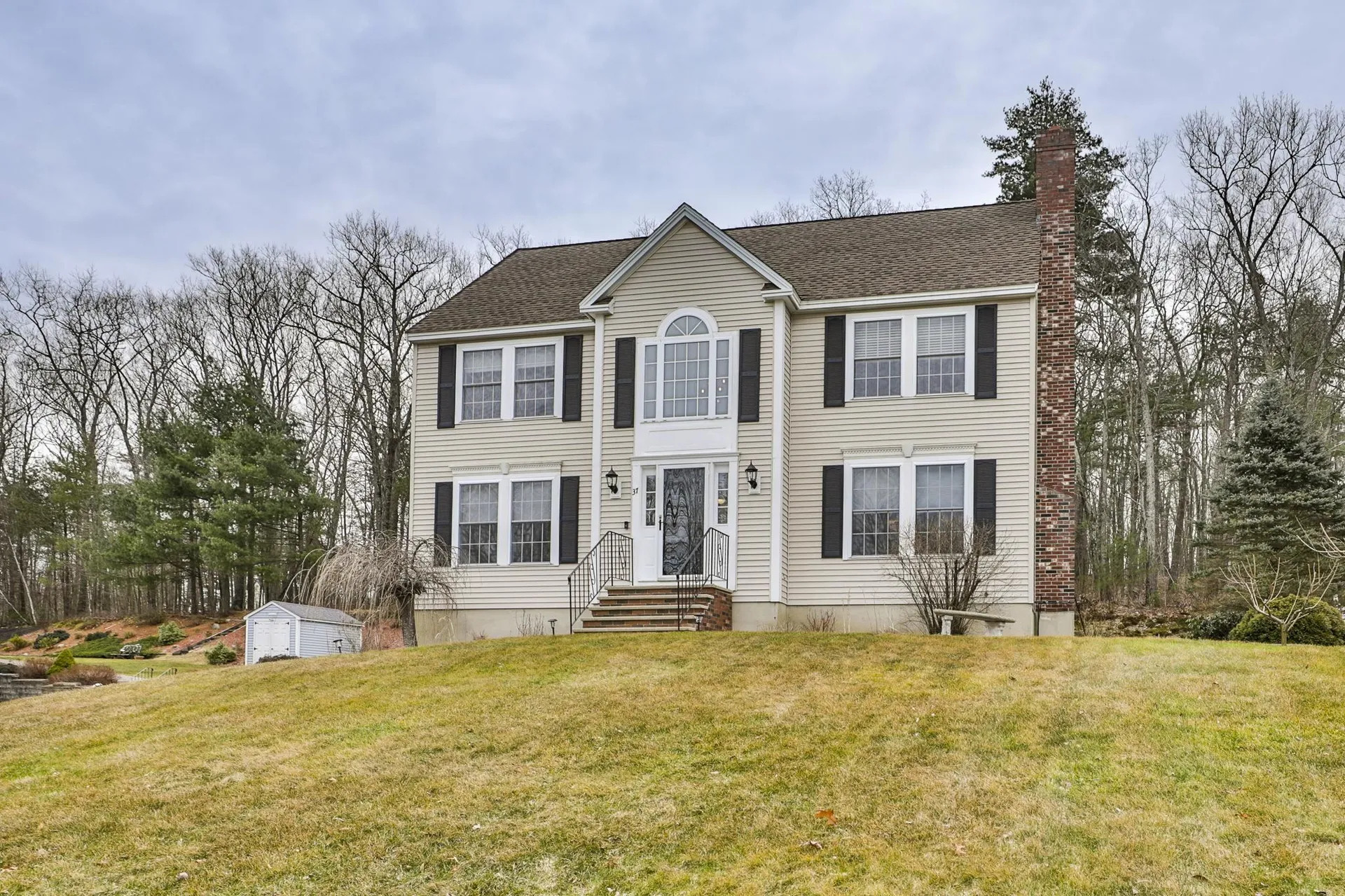 37 Virginia Court Hooksett NH 03106