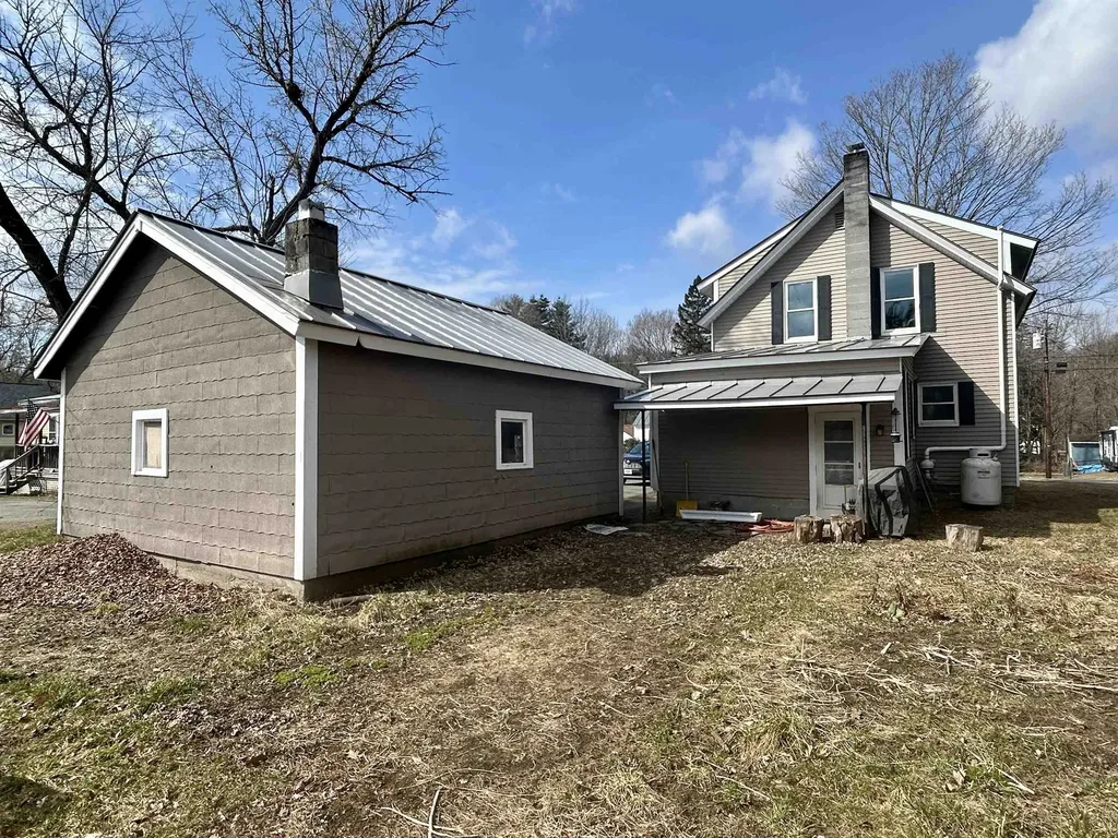 238 South Street Hartford VT 05088