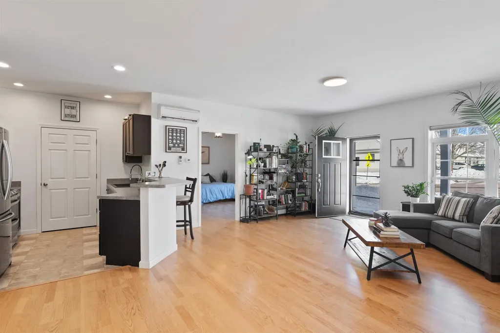 18 Jakes Way Williston VT 05495