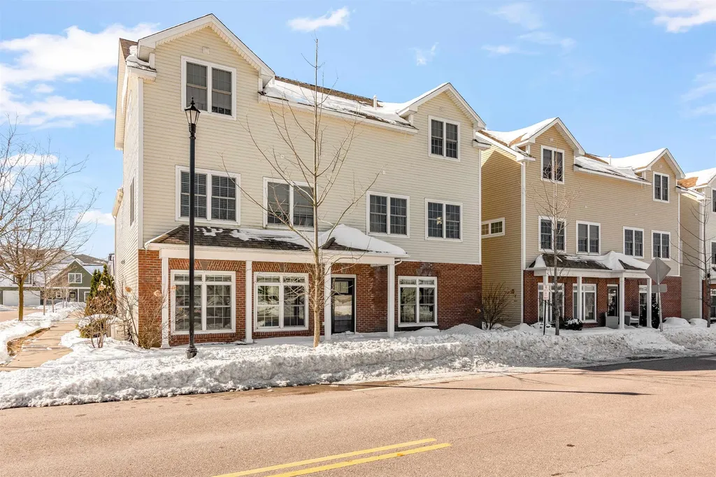 18 Jakes Way Williston VT 05495