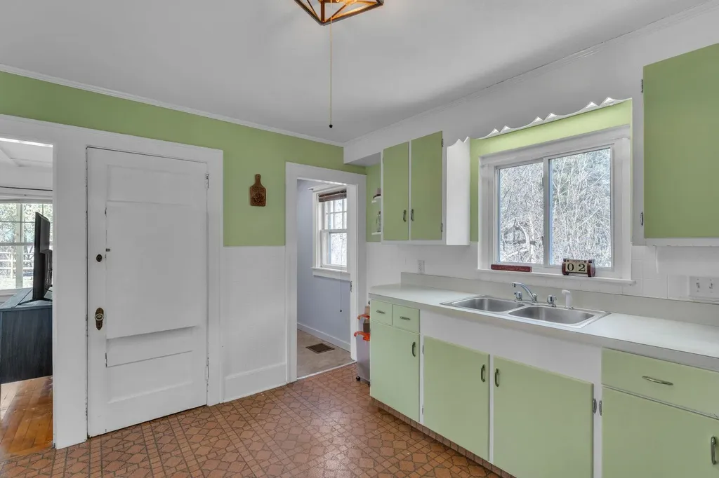14 Henry Street Barre Town VT 05670