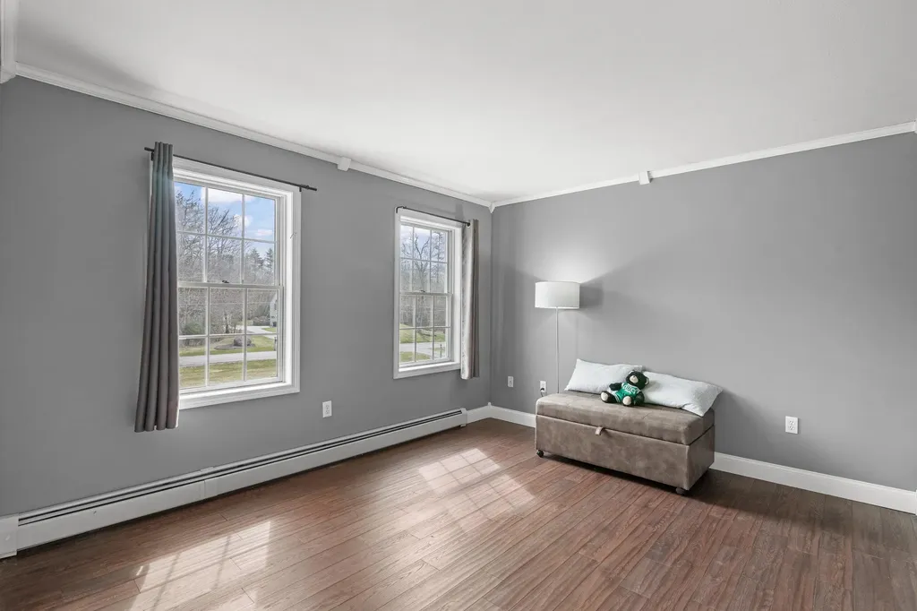 322 Meadow Fox Lane Chester NH 03036