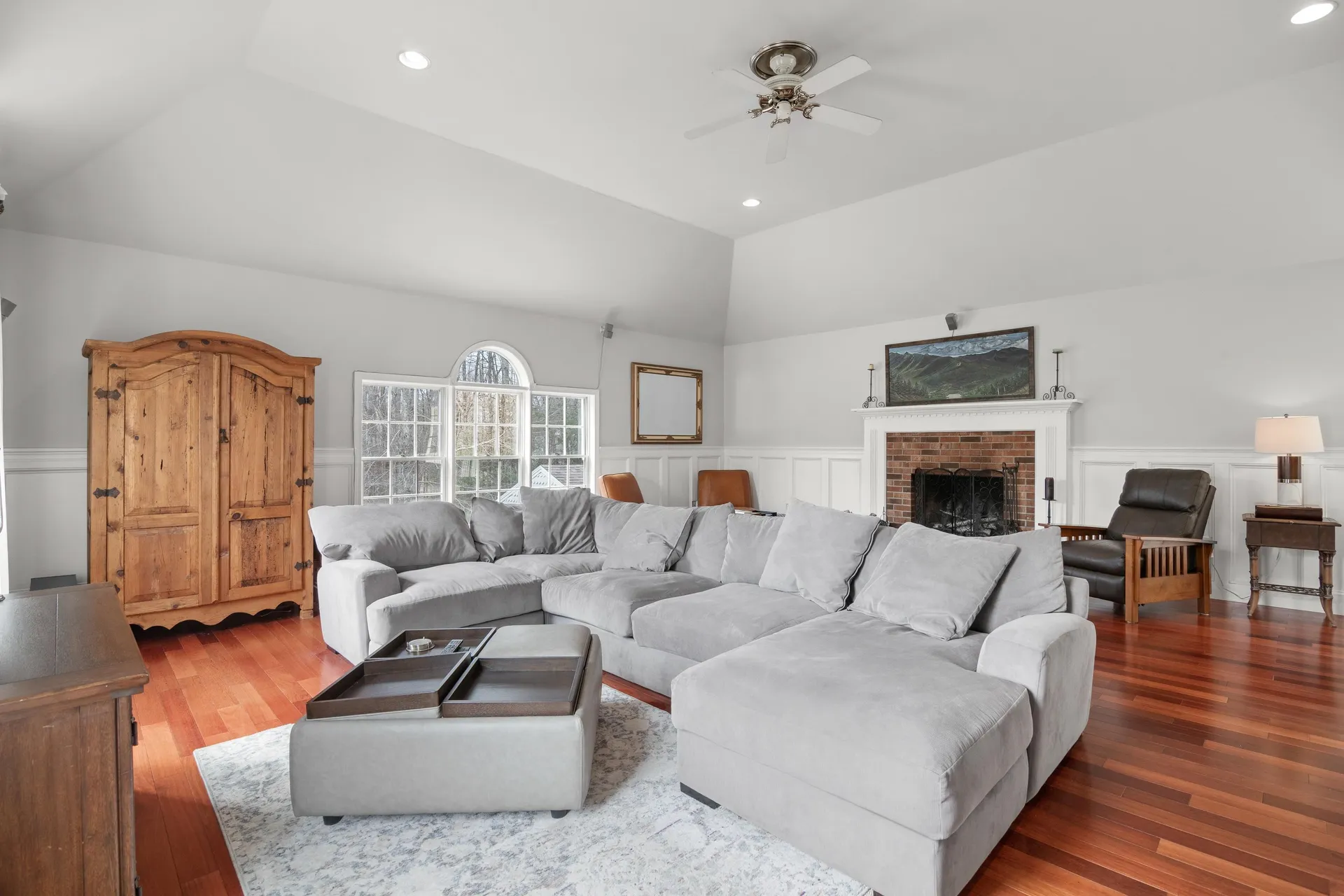 322 Meadow Fox Lane Chester NH 03036