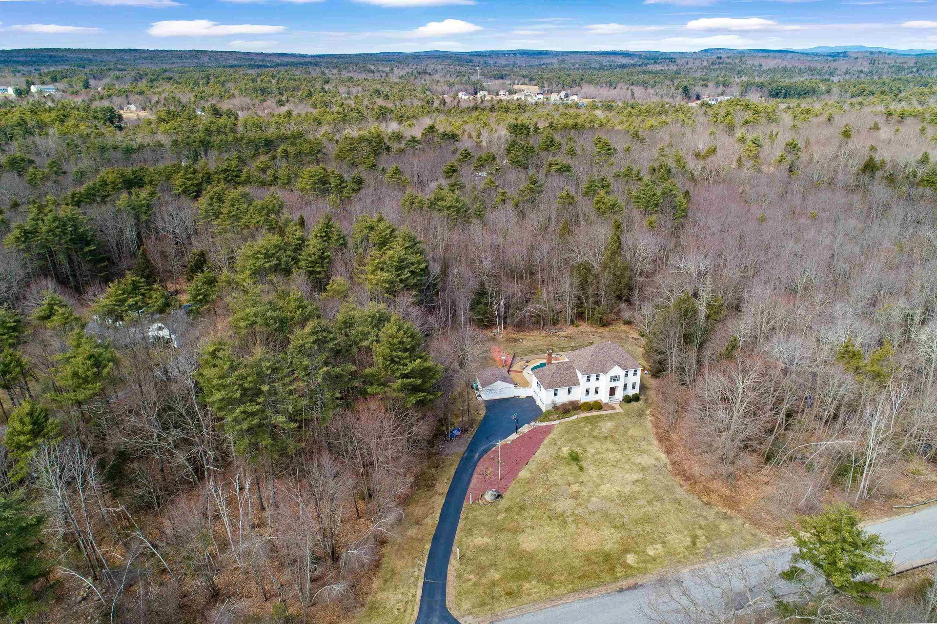 322 Meadow Fox Lane Chester NH 03036