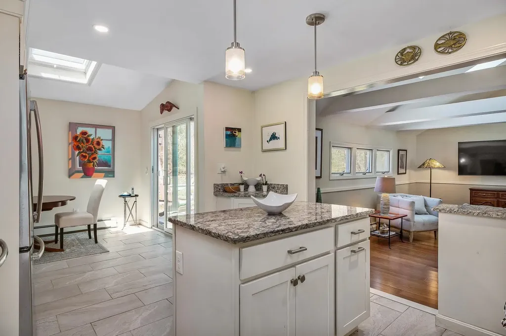 121 Brackett Road Rye NH 03870