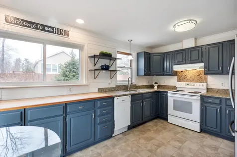 5 Stratford Drive Barnstead NH 03225