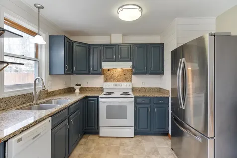 5 Stratford Drive Barnstead NH 03225