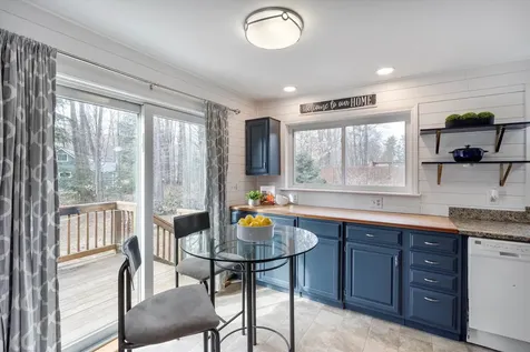 5 Stratford Drive Barnstead NH 03225