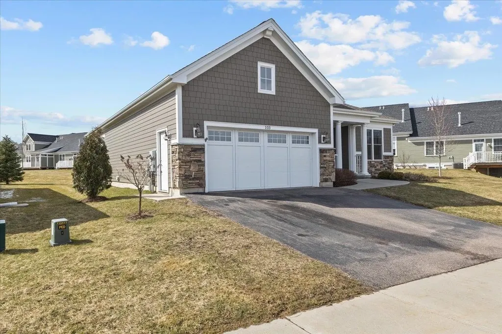 103 Dunmore Lane Williston VT 05495