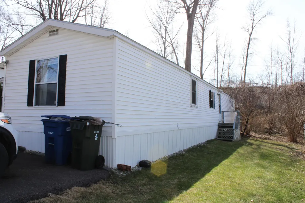 384 Penny Lane Shelburne VT 05482