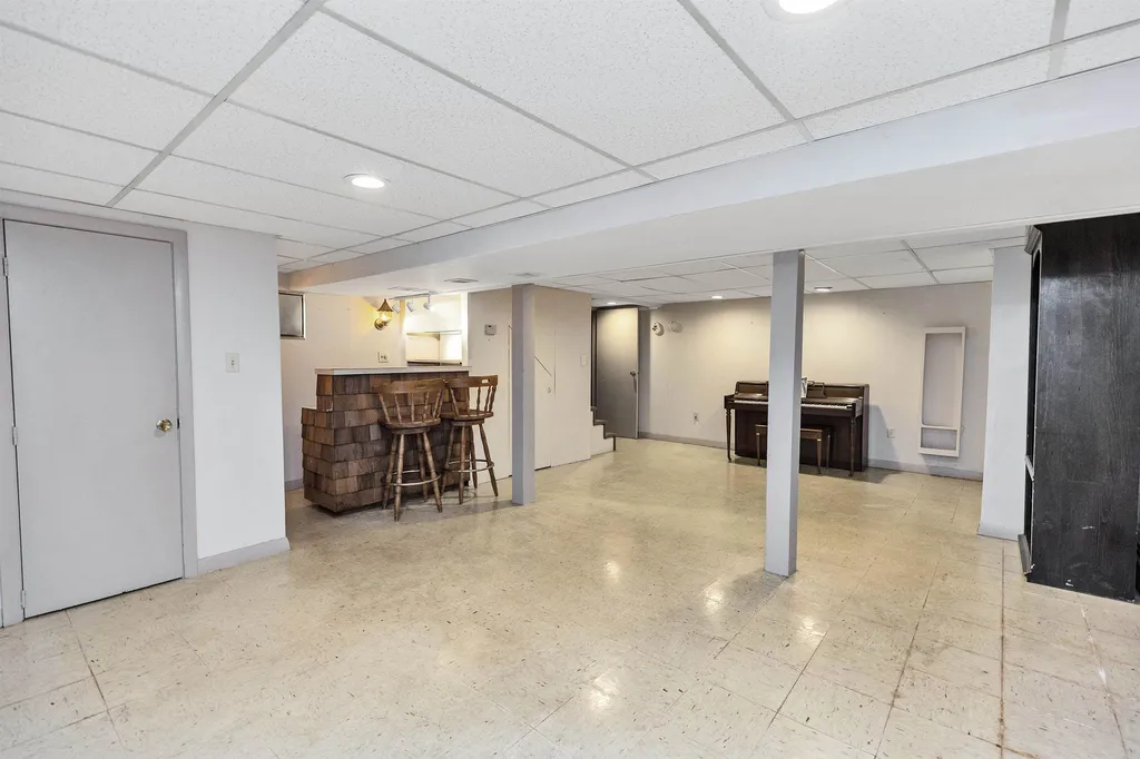 95 Donahue Drive Manchester NH 03103