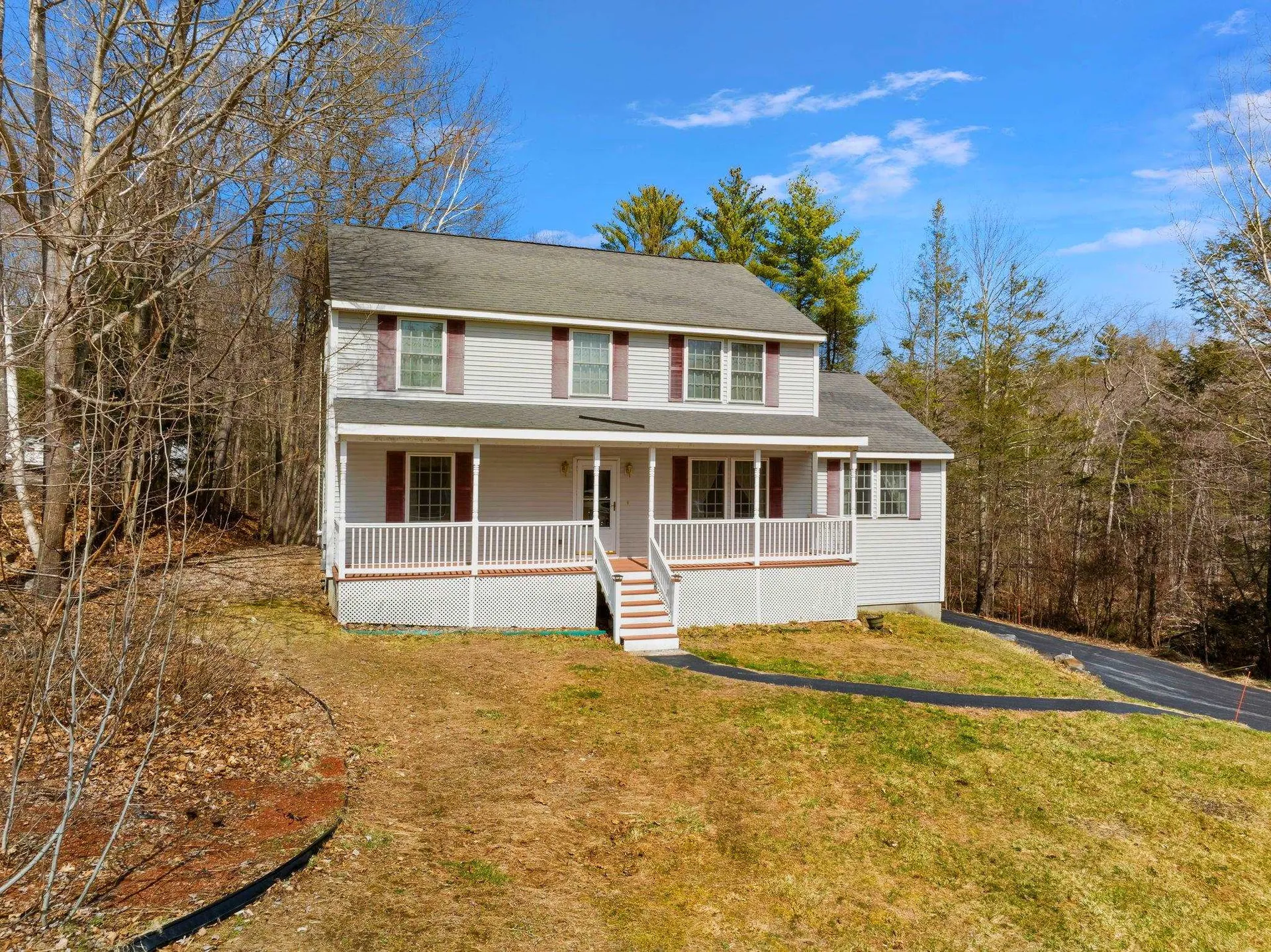 11 Sweet Briar Lane Chester NH 03036